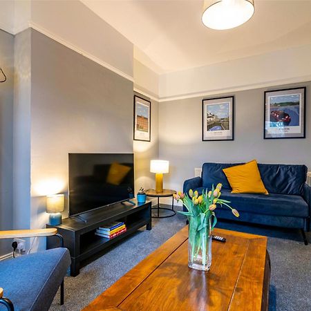 Lovely 4Bdr Home- Off Street Parking Sleeps 7 Нотингам Екстериор снимка