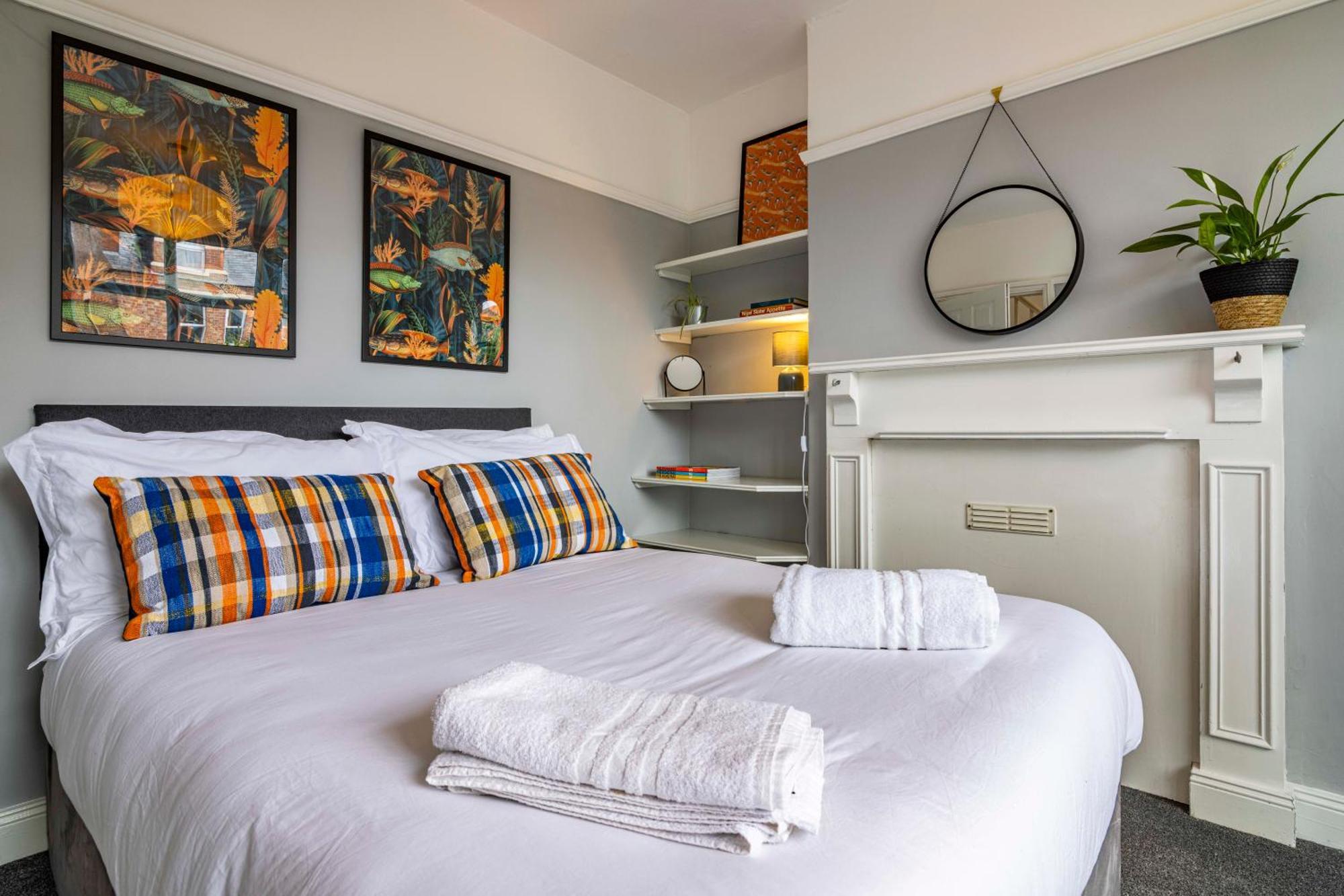 Lovely 4Bdr Home- Off Street Parking Sleeps 7 Нотингам Екстериор снимка