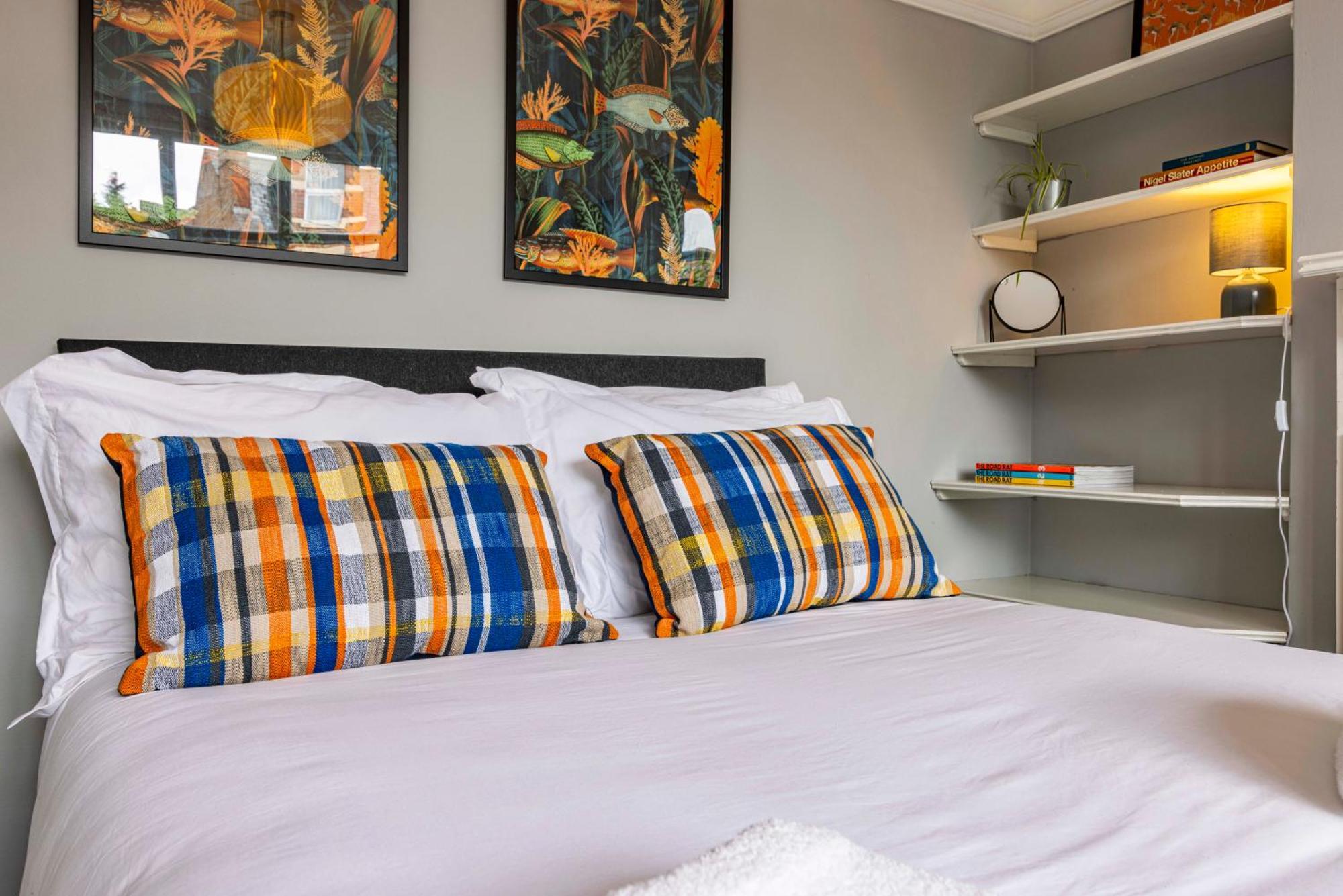 Lovely 4Bdr Home- Off Street Parking Sleeps 7 Нотингам Екстериор снимка