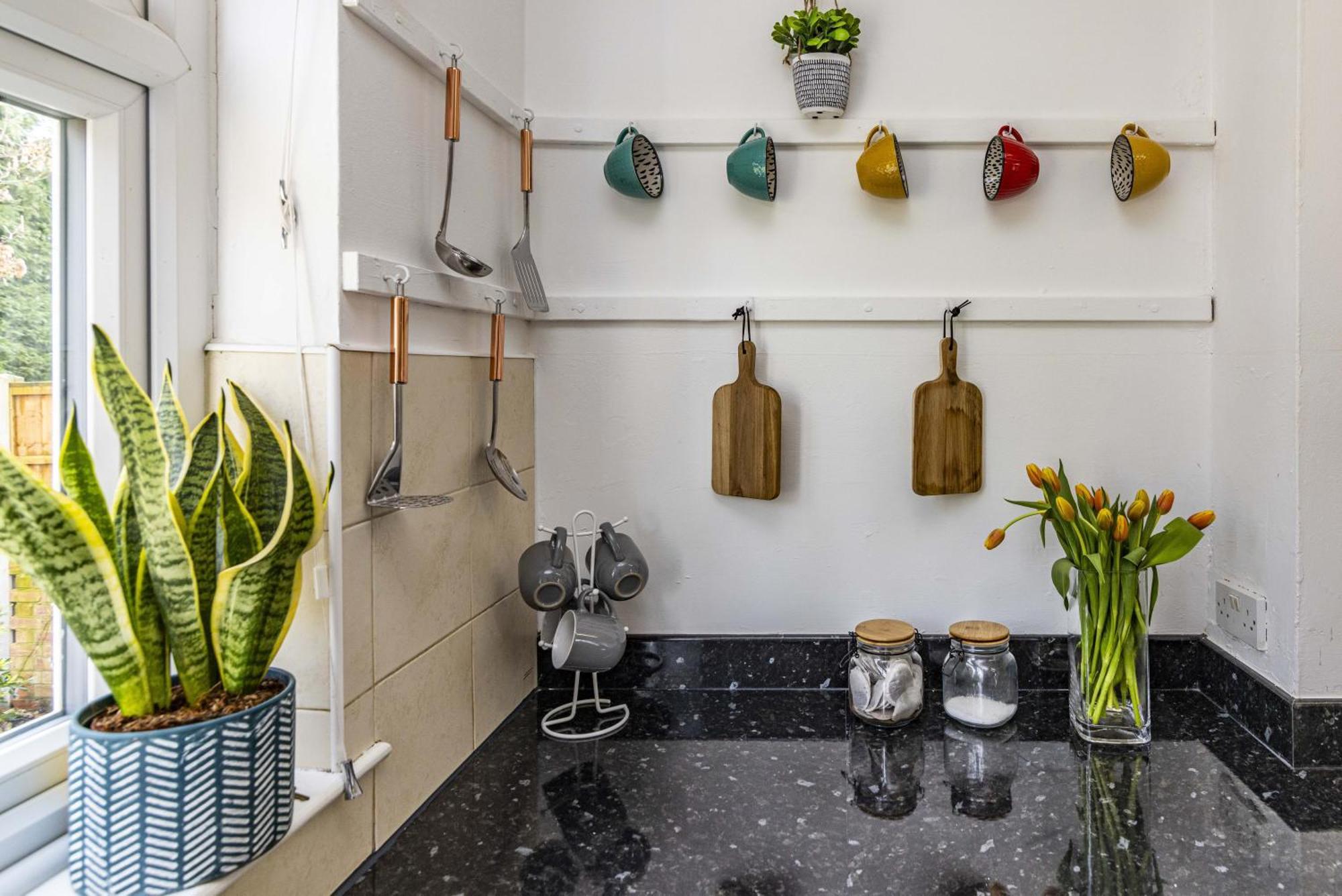 Lovely 4Bdr Home- Off Street Parking Sleeps 7 Нотингам Екстериор снимка
